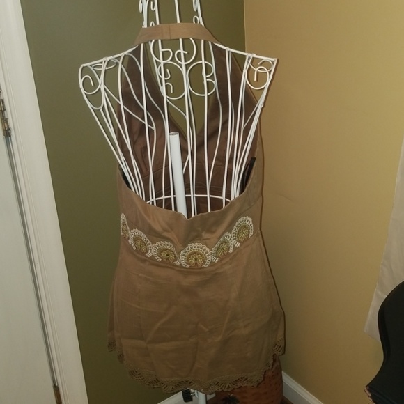 Lovely Halter Style Top - Picture 6 of 8